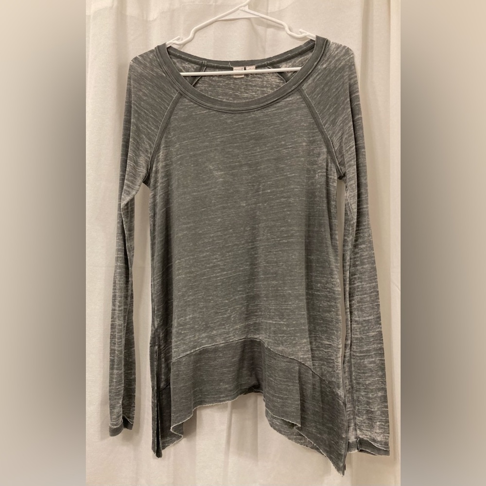 Melrose and Market Grey Flowy Long Sleeve Distressed Grey Shirt Size XS